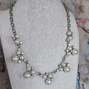 Silver Tone White Faux Pearl Bubbles Bauble Statement Necklace EUC